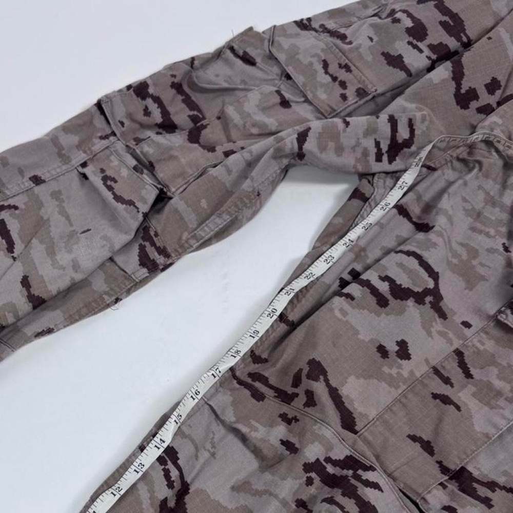 ❌SOLD❌ Tan Camo Straight-Leg Cargo Pants - Picture 7 of 7